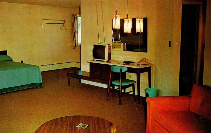 Westwood Motel (Days Inn Wyndham Marquette) - Postcard (newer photo)